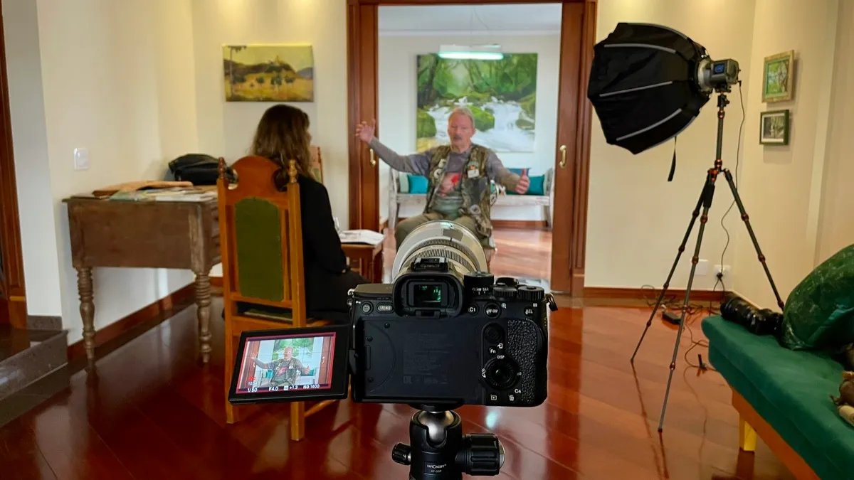 Captação em ambiente interno, com softbox e monitor de referência